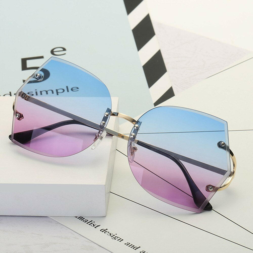 Fashion Ocean Film Sunglasses Eyeglass UV 400 Protection Irregular Lens Sunglasses for Men and Women